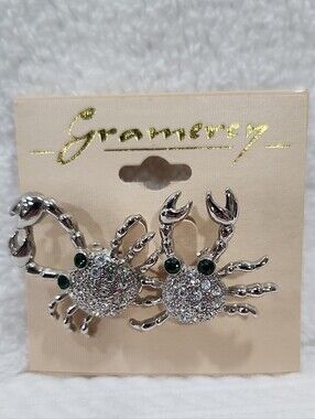Gramercy Crystal Crab Brooch - Silver with Green Eyes